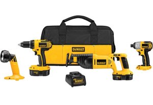 DEWALT 4-TOOL 18-VOLT NICD CORDLESS KIT DCK425C
